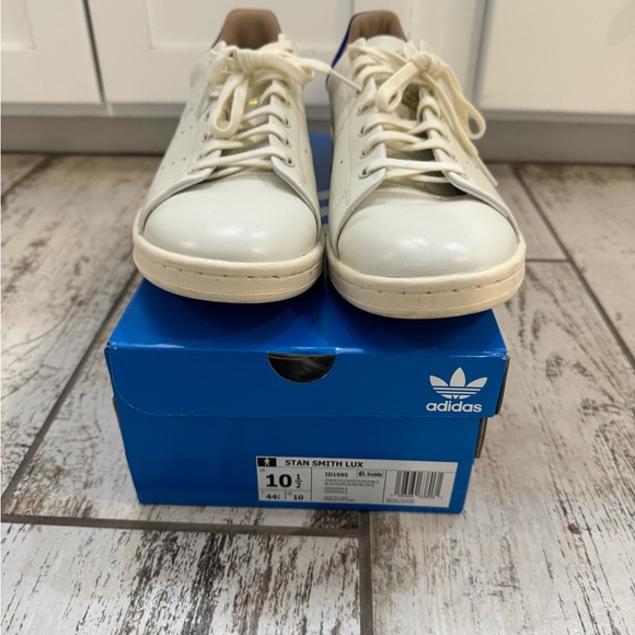 Adidas Stan Smith Lux - Picture 2 of 6